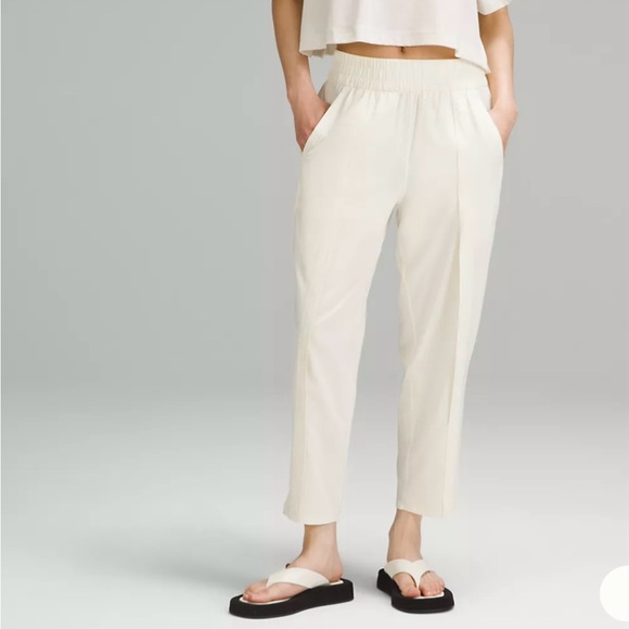 lululemon athletica Cream Ankle Pants - Picture 1 of 3